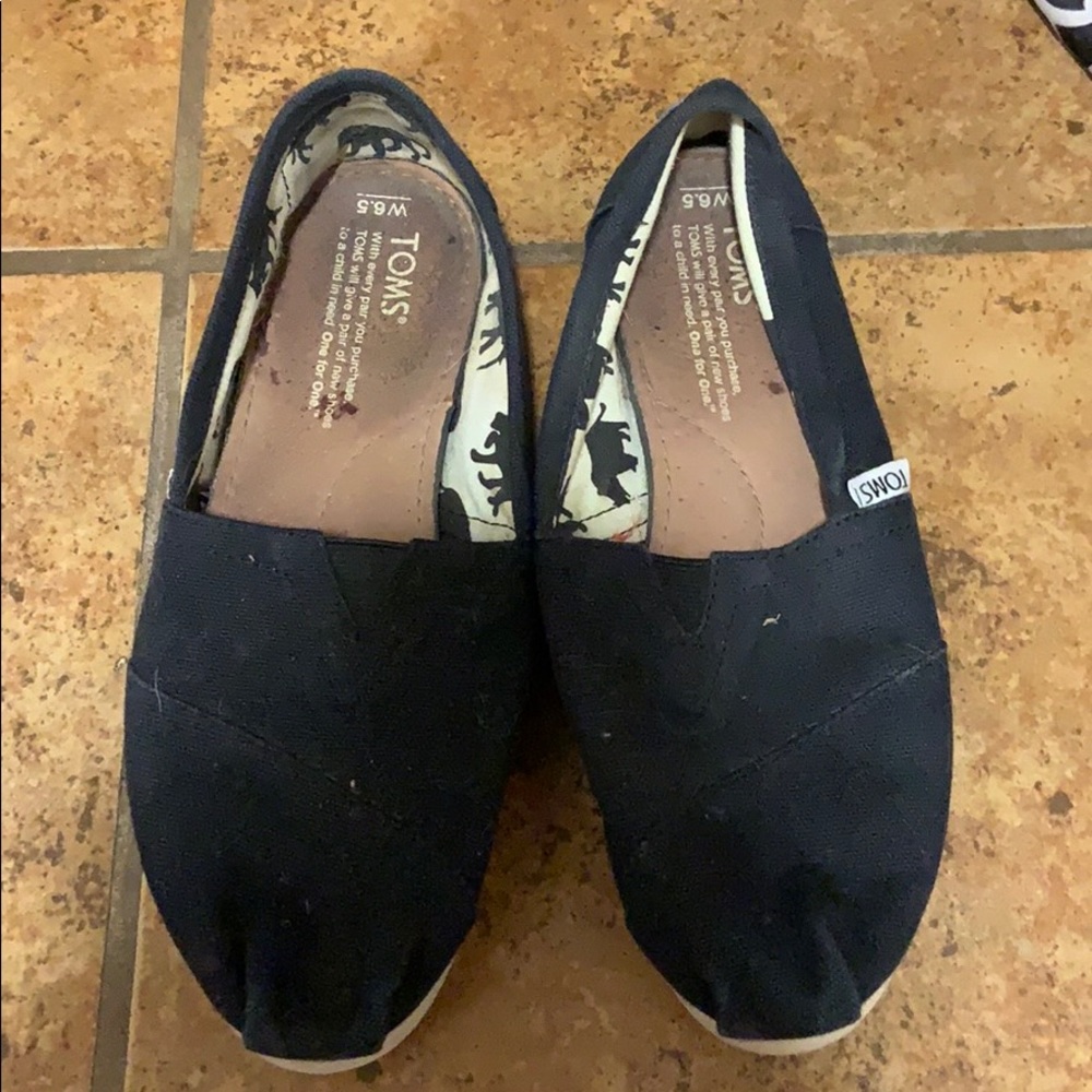 Toms - Picture 2 of 2